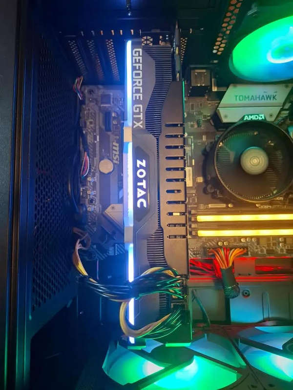GTX 1080 Ti 11GB AMP Extreme RGB Triple-Fan Graphics Card