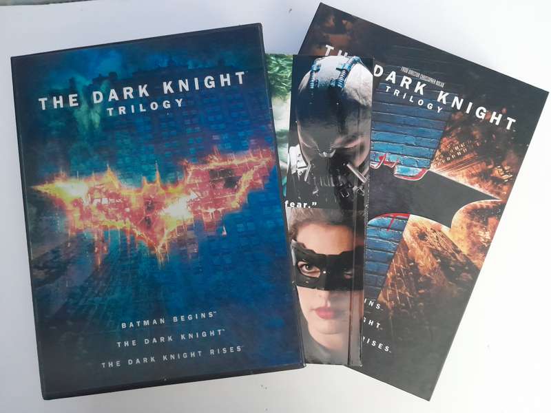 Batman: The Dark Knight Trilogy (DVD, 6-Disc Set)  Region 2, Excellent Condition