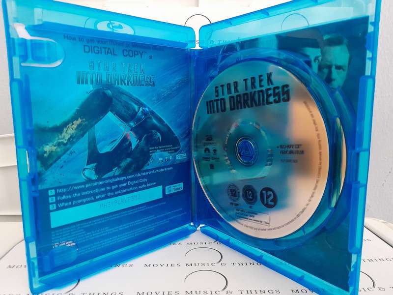 Star Trek - Into the Darkness (Blu-ray and Blu-ray 3D)