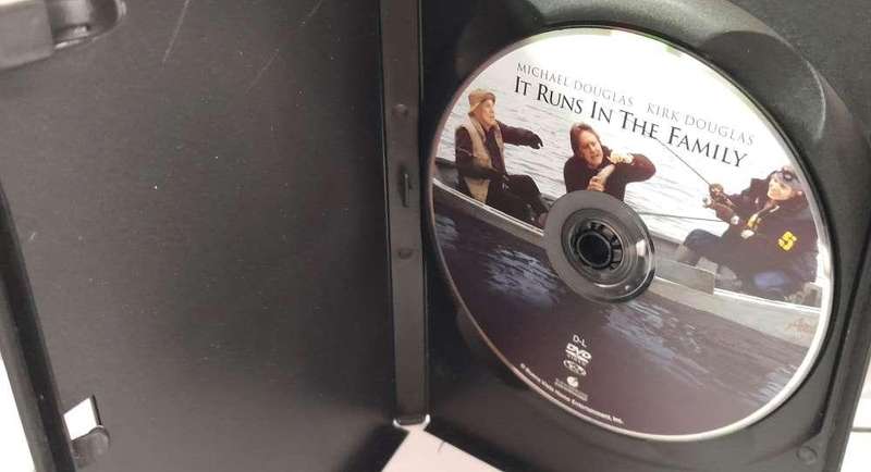 It runs in the Family - Michael Douglas, Kirk Douglas, Cameron Douglas & Dian Douglas (DVD)