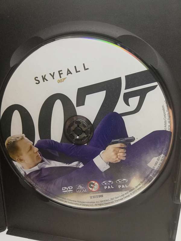 007 - 2012 - Skyfall (DVD)
