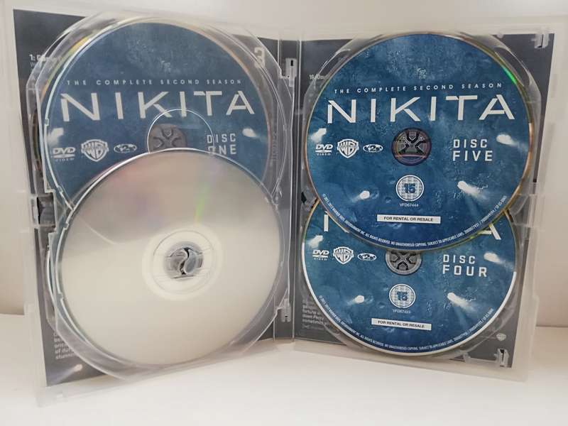 Nikita - The Complete TV Series - Looks Do Kill (DVD)