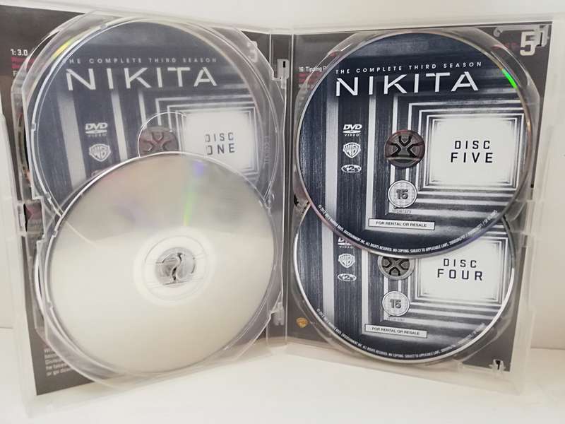 Nikita - The Complete TV Series - Looks Do Kill (DVD)