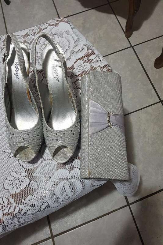 Silver evening shoes, Size: 6 with silver evening handbag