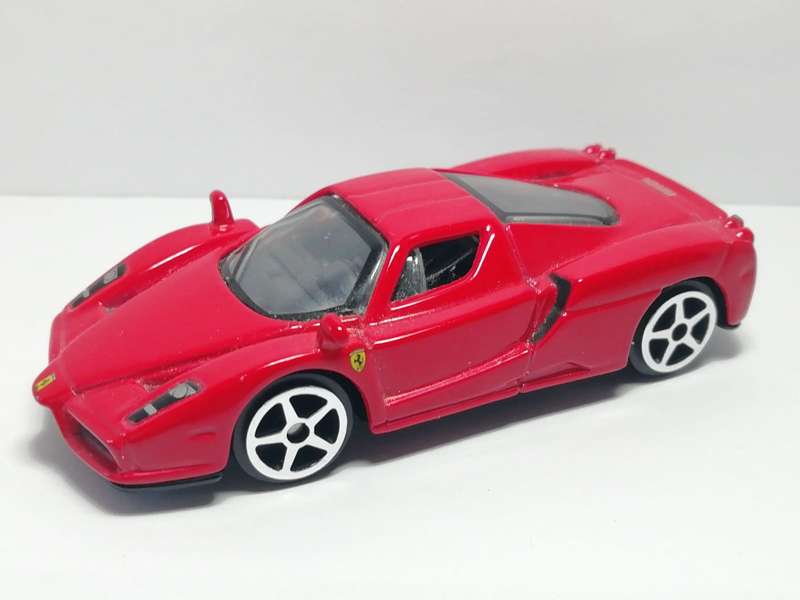 Ferrari Enzo Bburago die-cast car