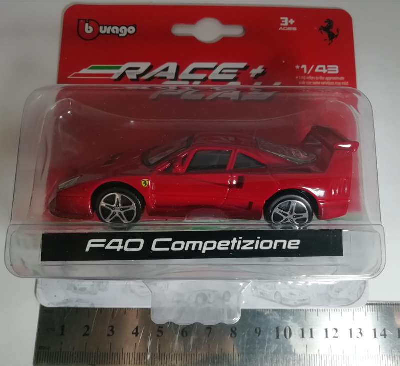 Ferrari F40 Competizione in original box Bburago 1:43