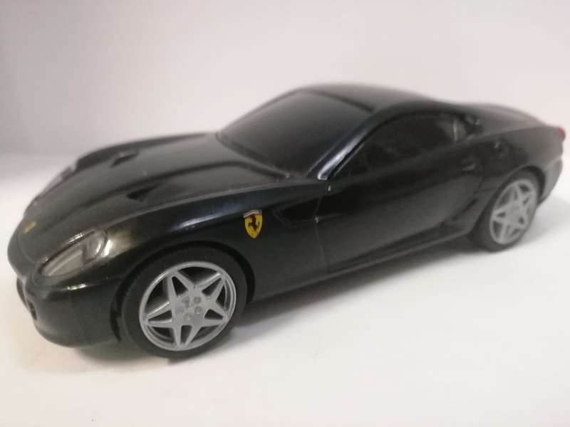 Ferrari 599 GTB Fiorano Shell V-Power plastic car with pull back action 1:38