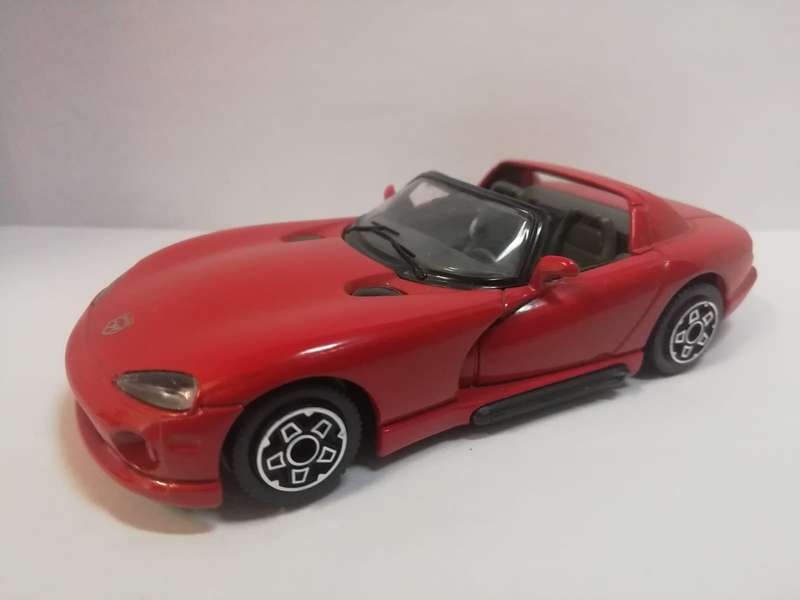Dodge Viper Bburago 1:43