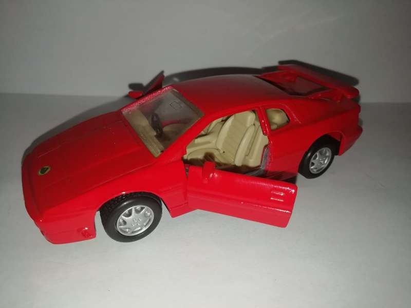 Lotus Esprit Maisto 1:38