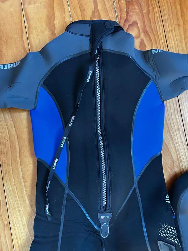 MARES SEAL SKIN 6MM WETSUIT LADIES AND FREE HOOD