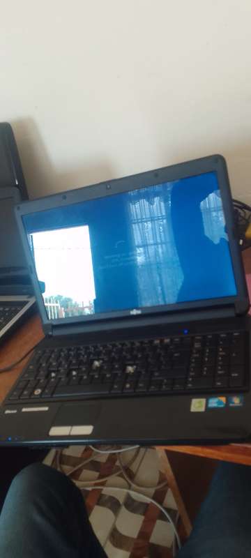 *FUJITSU LIFEBOOK AH530 LAPTOP
