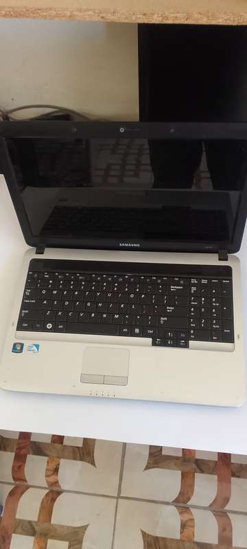 Black Friday Deal *SAMSUNG RV510 LAPTOP
