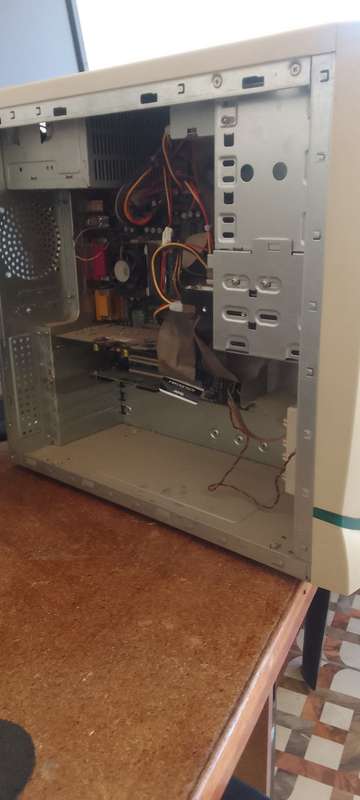 *VINTAGE CELERON COMPUTER
