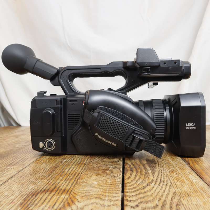 Panasonic AG-UX90 UHD 4K Professional Camcorder - Pre-Owned (SEE DETAILS)