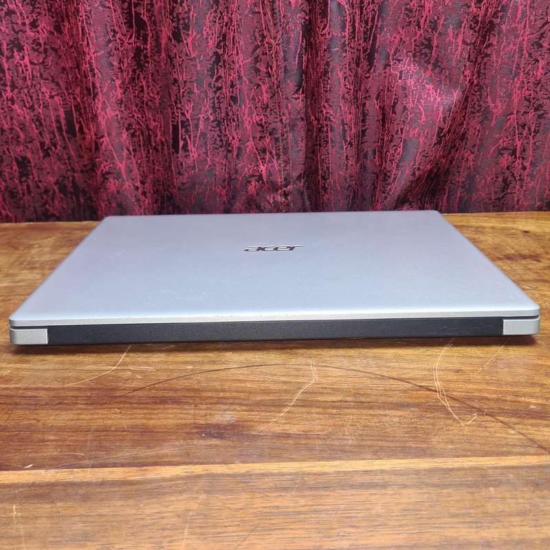 Acer Aspire A114-33-P8BS Quad Core Pentium(R) Silver N6000 1.1GHz 128GB SSD 4GB RAM