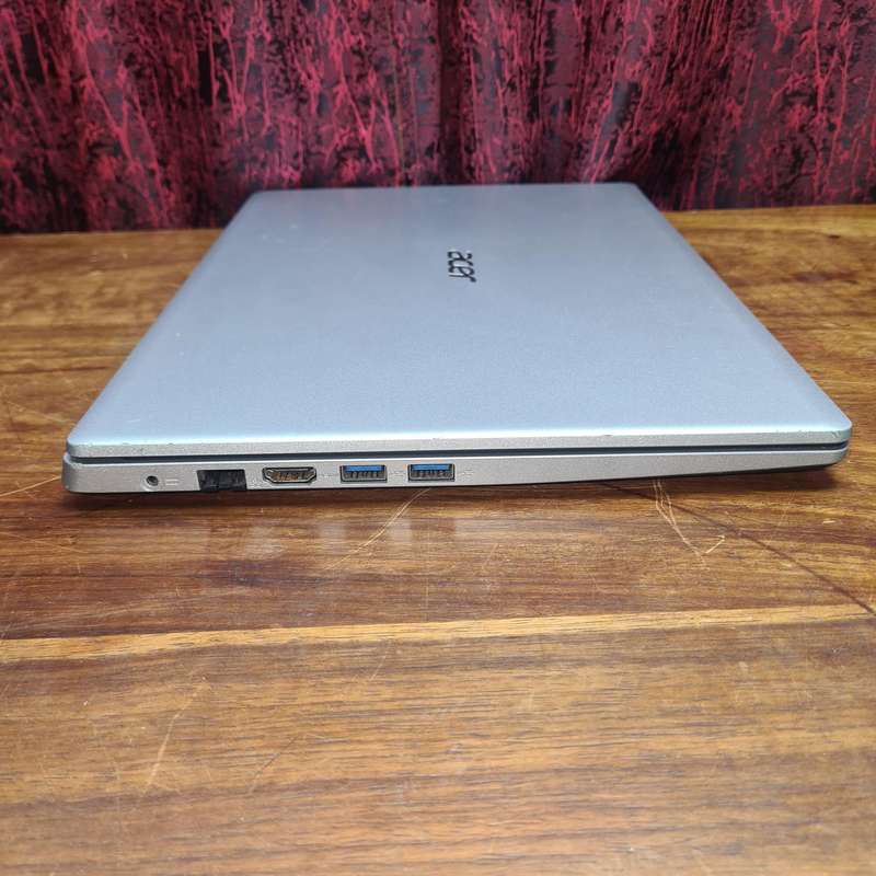 Acer Aspire A114-33-P8BS Quad Core Pentium(R) Silver N6000 1.1GHz 128GB SSD 4GB RAM