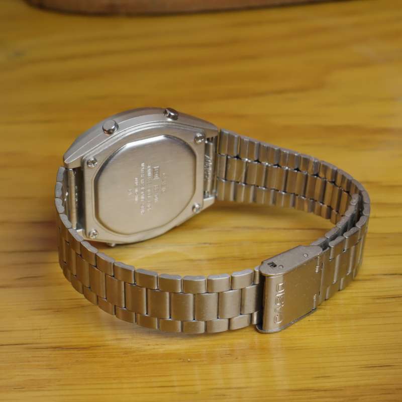Casio B640WD-1AVDF Retro Unisex Watch