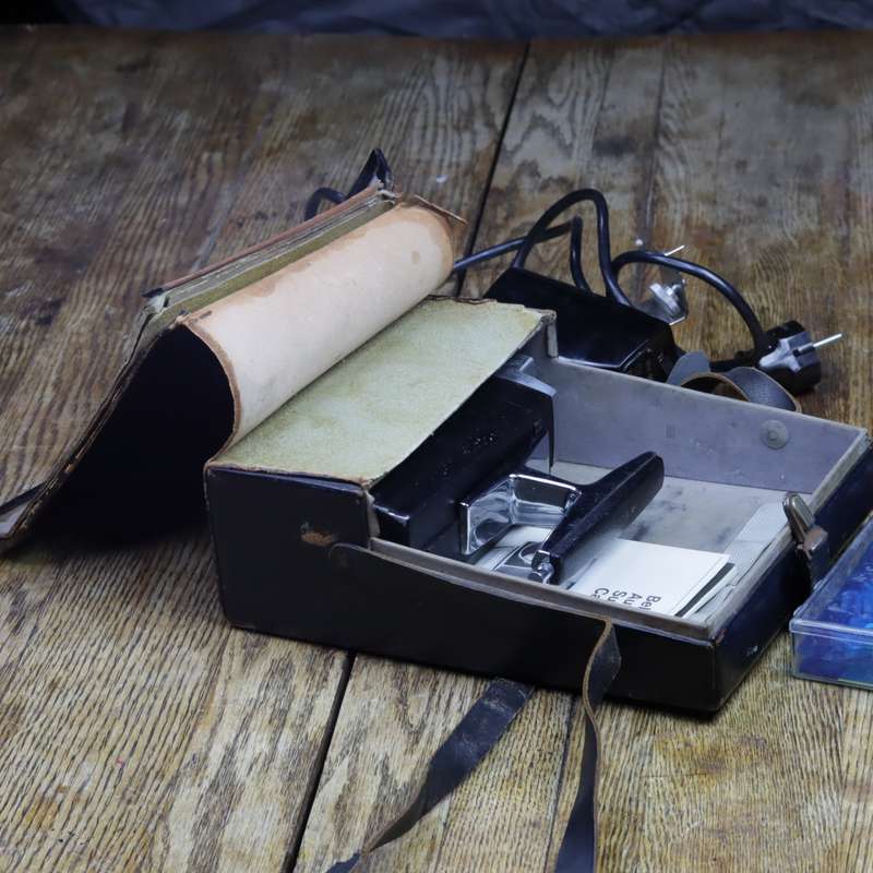 Bell & Howell Autoload Super 8 Camera/431 Plus Accessories