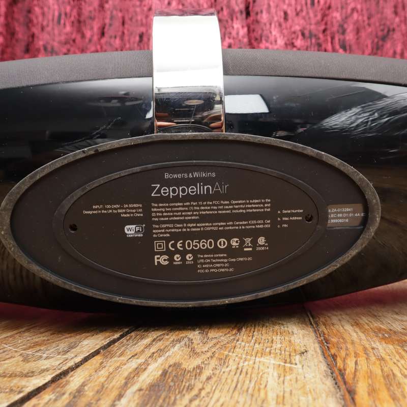 Bowers & Wilkins Zeppelin Air With 30-Pin iPod Dock Connector + 1GB iPod