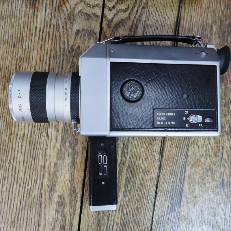 Canon Auto Zoom 814 Super 8 Cassette Film Camera - 1.4 Lens C-8