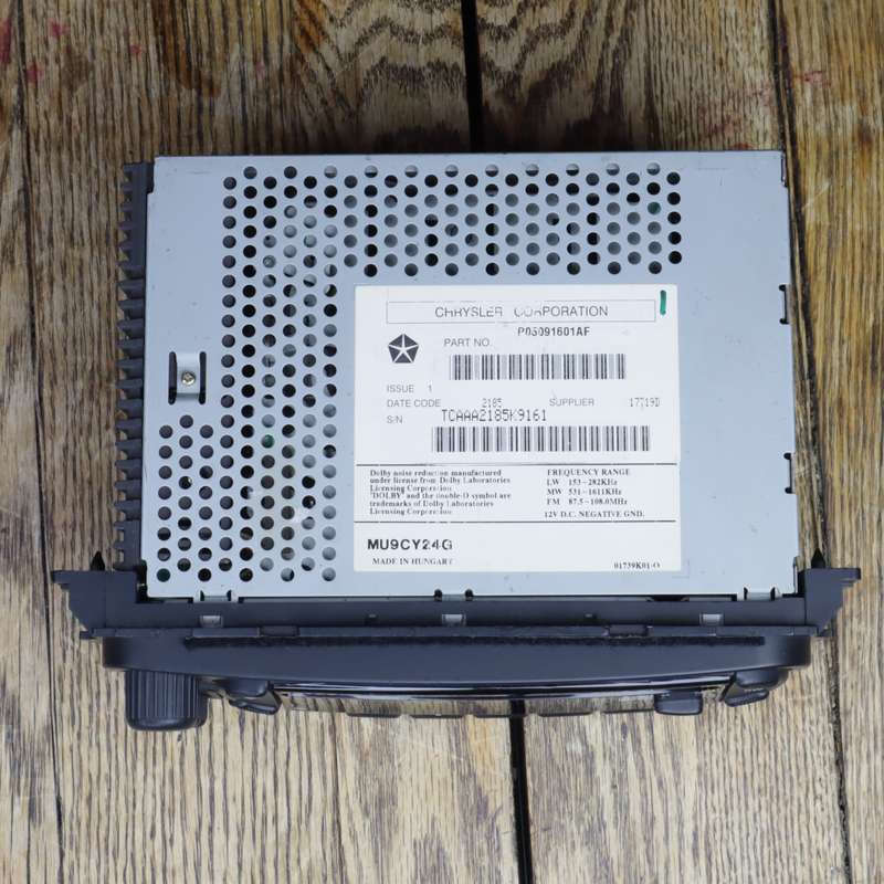 Chrysler Overhead Unit Radio P05091601AF MU9CY24G