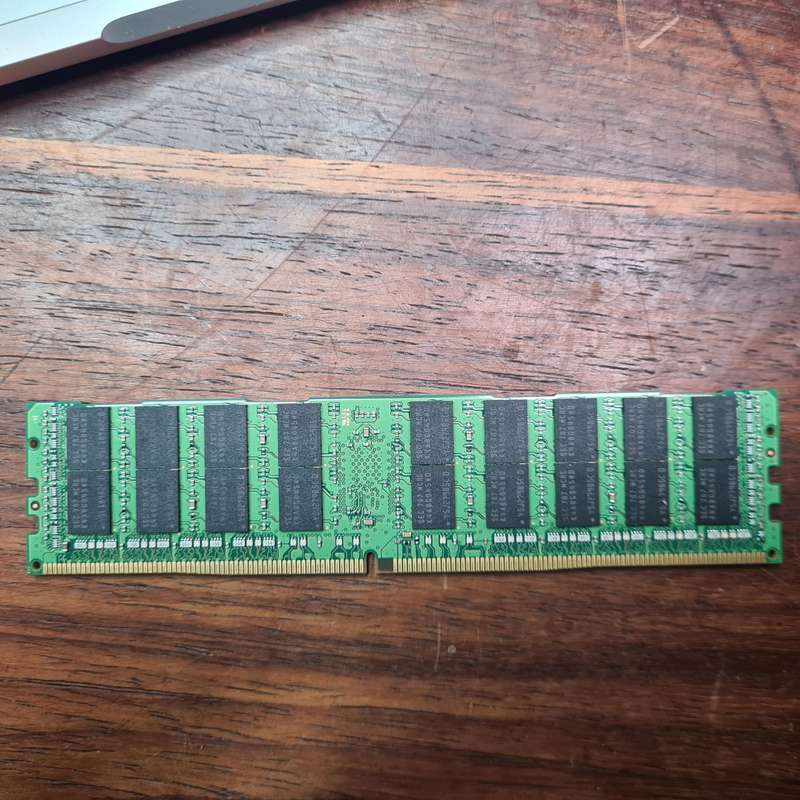 32GB Samsung DDR4 ECC Registered Server RAM - M386A4G40DM1-CRC4Q M