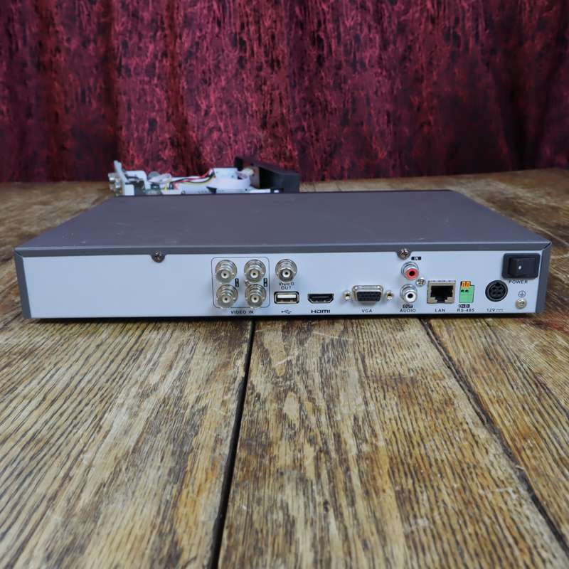 Hikvision DS-7204HVI-SV DVR and TF 8604 AHD DVR