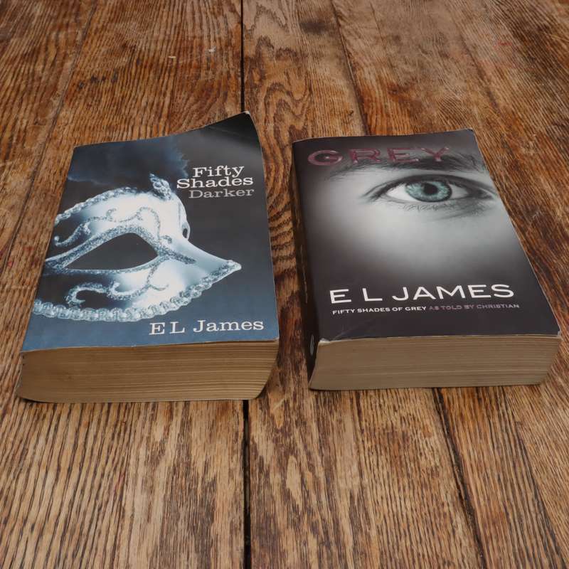 Fifty Shades of Grey Book Collections - 2Pcs