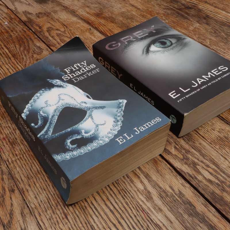 Fifty Shades of Grey Book Collections - 2Pcs