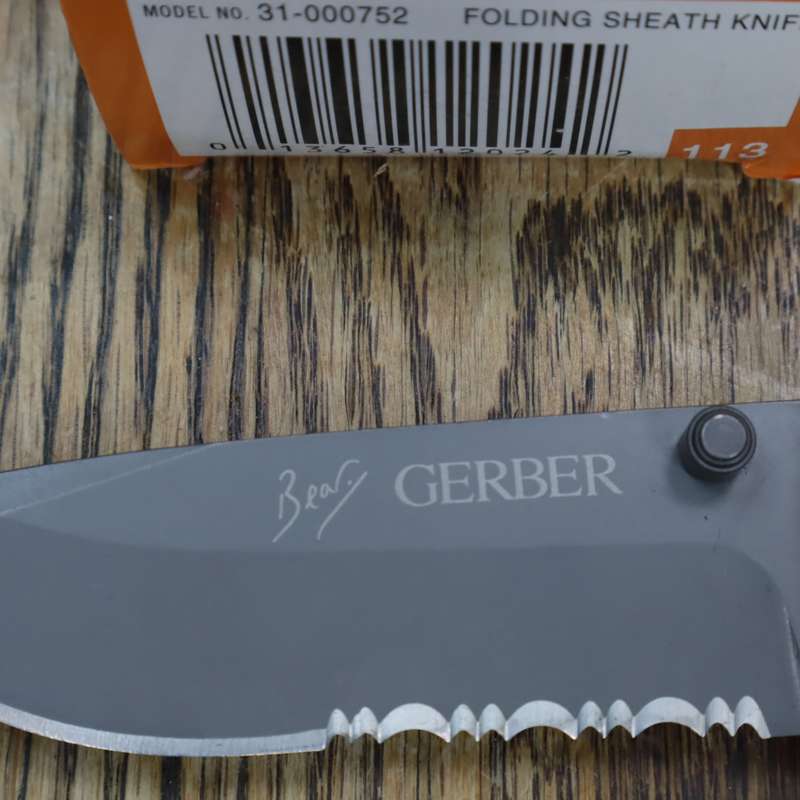 Bear Grylls Survival Series, Stainless Steel Folding Sheath Knife
