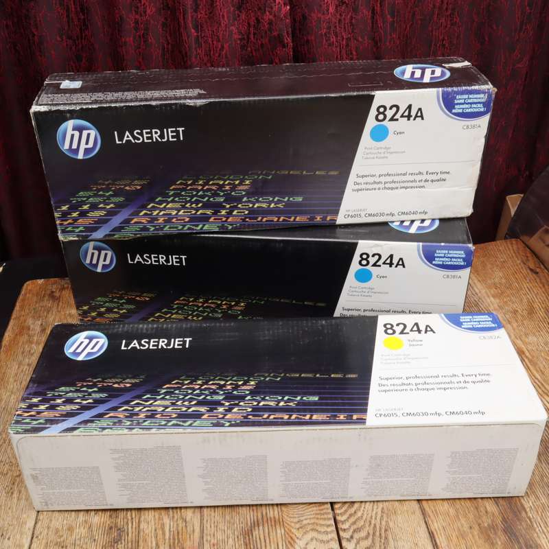 2 Pcs HP Colour Toners Cartridges - 824A - Yellow Cyan