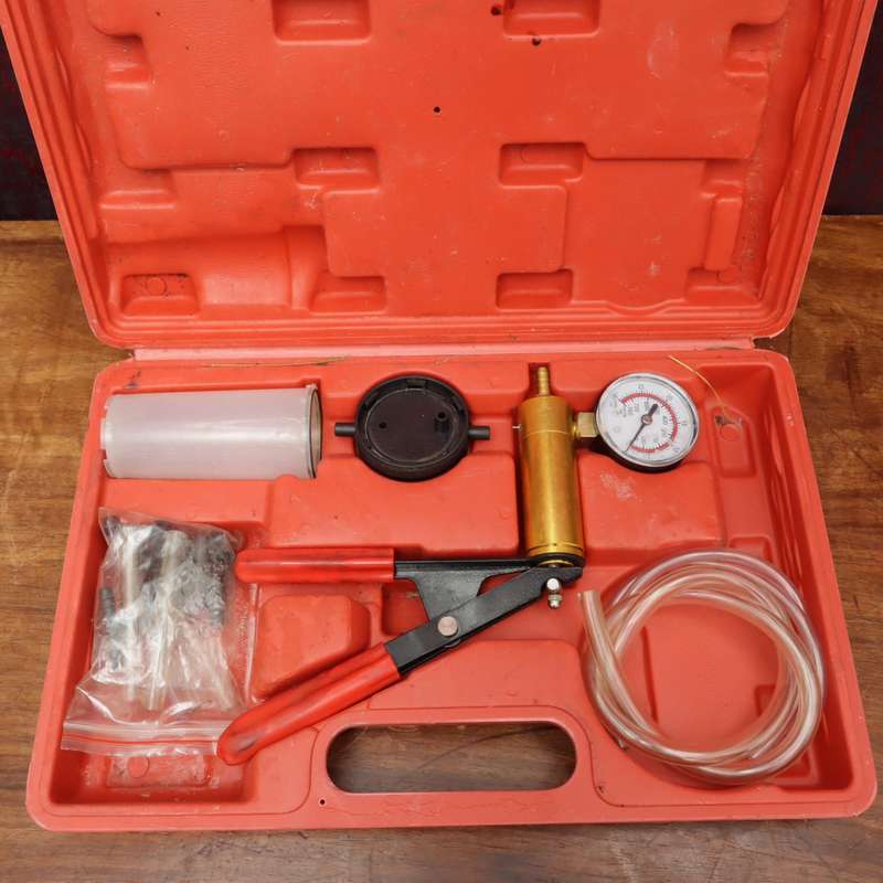Hand-Held Vacuum Pump Kit For Auto Repairs