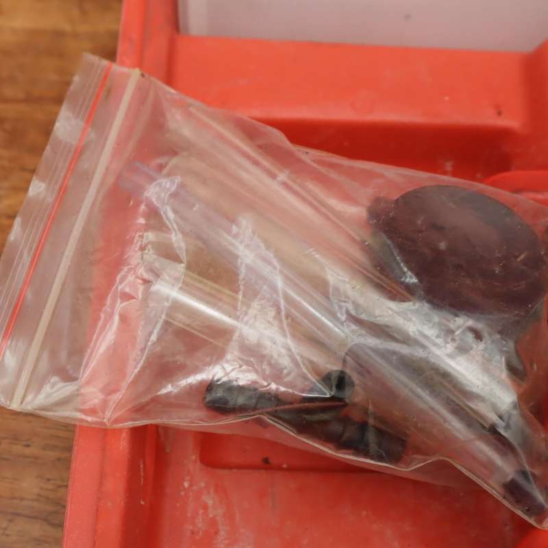 Hand-Held Vacuum Pump Kit For Auto Repairs