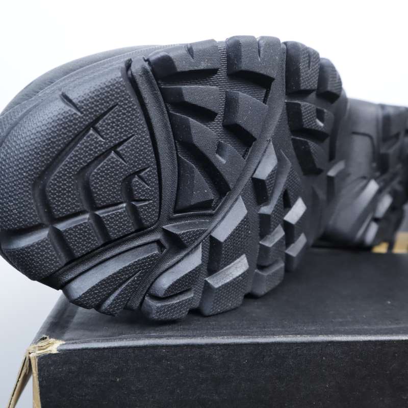 Hi-Tec Altitude V Ultra i WP Wide Leather Shoes (US: 6) (UK: 5) (EU: 38)