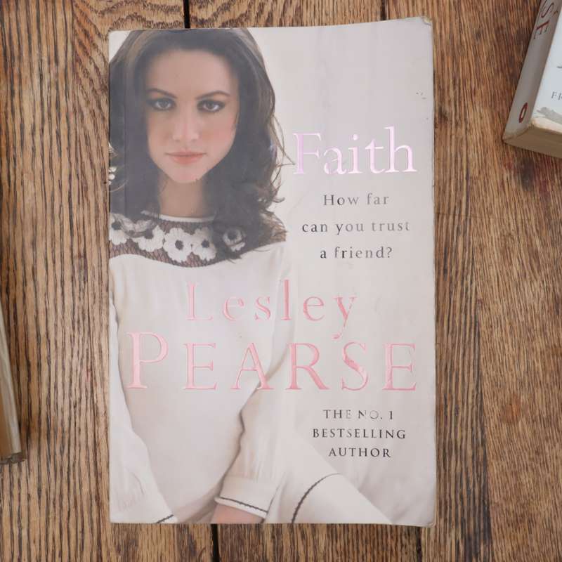 7 Books Collections Authored by LESLEY PEARSE