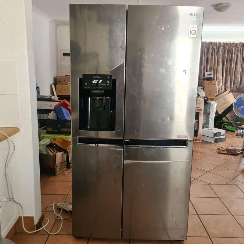 LG 601L Platinum Silver Side by Side Refrigerator, Door-In-Door (Plumbed) - GC-J247SLUV