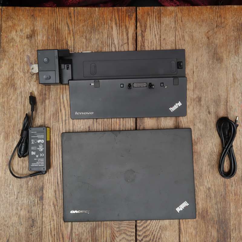 Lenovo ThinkPad X240 Ultrabook Core i5 8GB RAM 500GB 12.5" Display