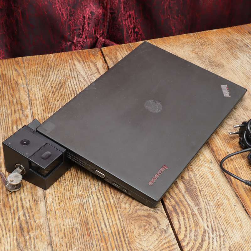 Lenovo ThinkPad X240 Ultrabook Core i5 8GB RAM 500GB 12.5" Display