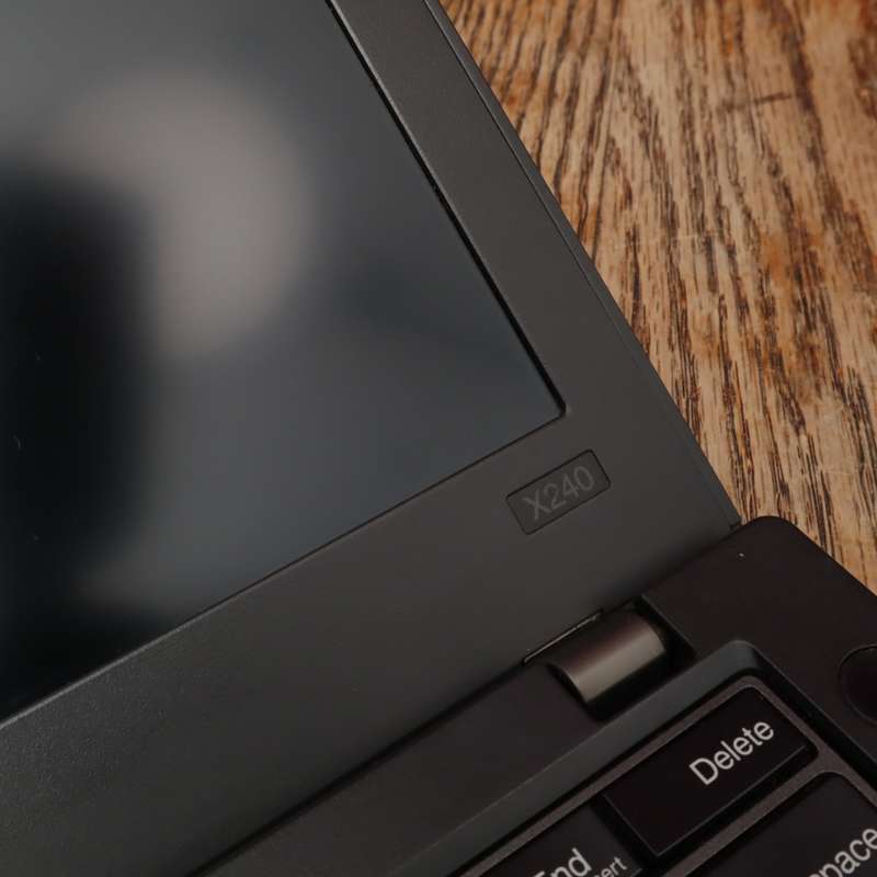 Lenovo ThinkPad X240 Ultrabook Core i5 8GB RAM 500GB 12.5" Display