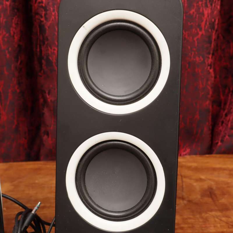Logitech Z200 Multimedia PC Stereo Speakers Black 10 Watts