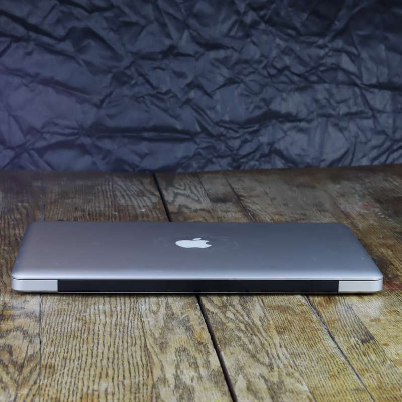 MacBook Pro Early 2011 | 15" | Core i7 - Quad Core | AMD Radeon HD | 2.2GHZ | 10GB RAM | 500GB HDD