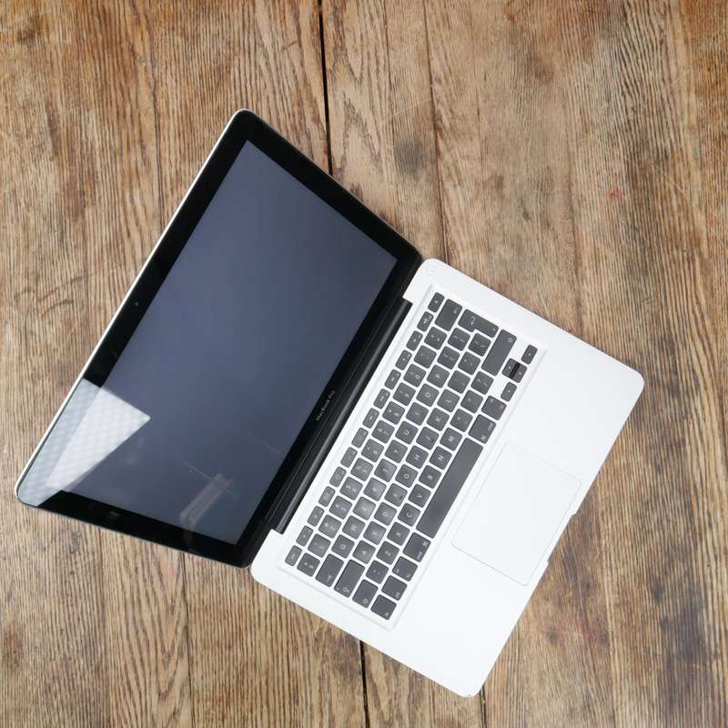 13" MacBook Pro Early 2011 Core i5 2.3GHz 4GB RAM 320GB McBookPro8,1
