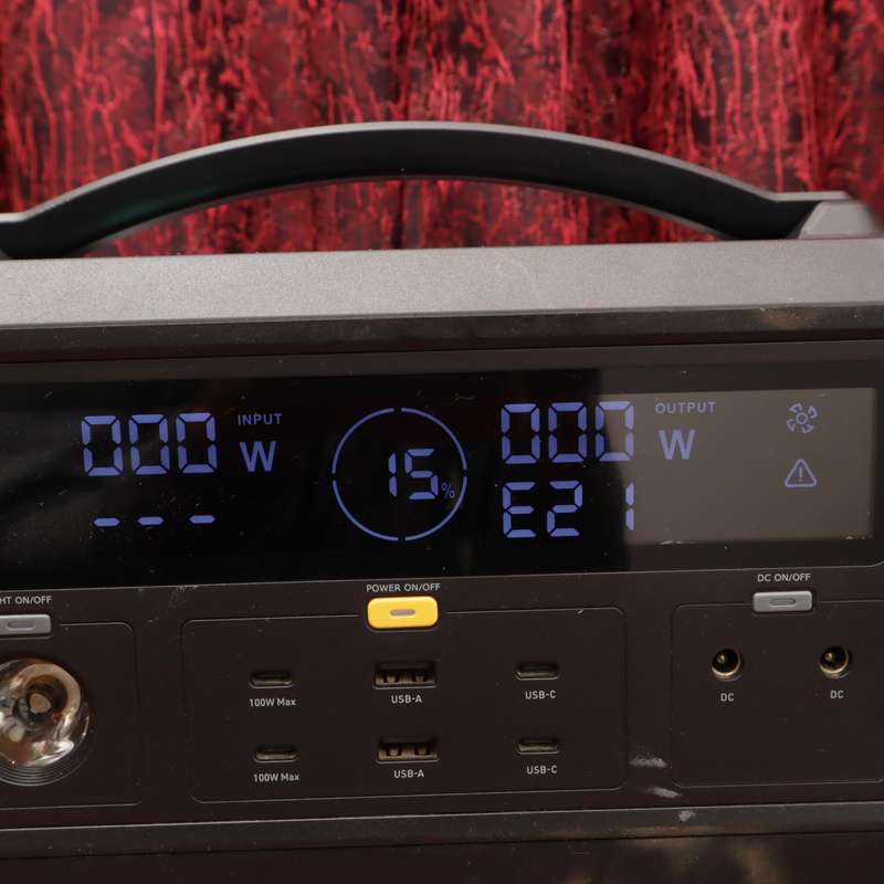 Magneto M600P1 - 600W Portable Power Station