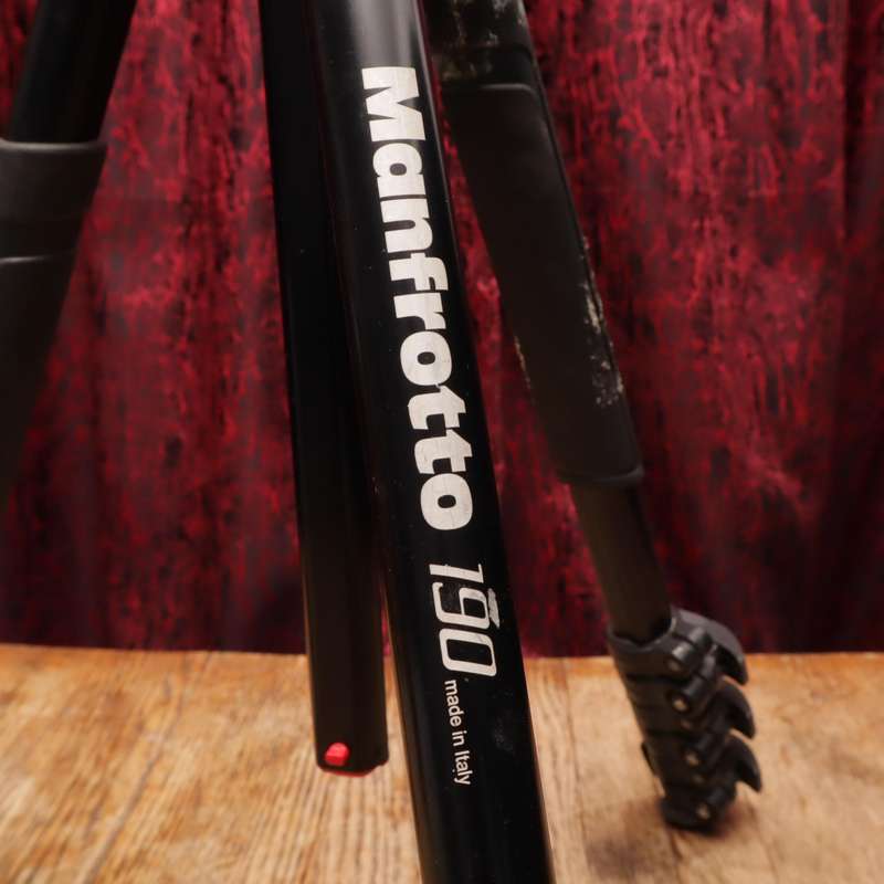 Manfrotto MT190XPRO4 Aluminium Tripod With MHXPRO-2W XPRO Fluid Head