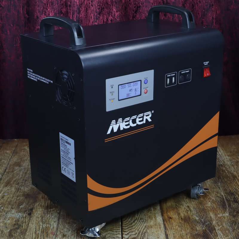 Mecer Pure Sine Wave Inverter with 1x 100Ah Battery and Solar PV Input
