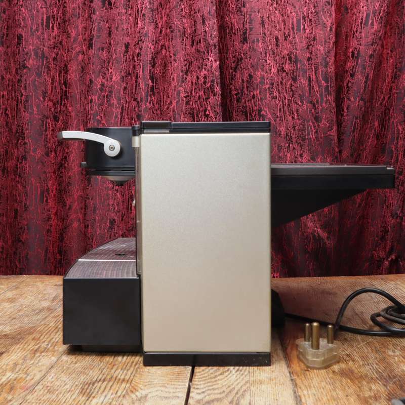 Nespresso Type 758 ES-100 Commercial Espresso Coffee Machine Set