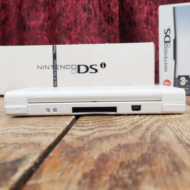 Nintendo DSi Handheld Gaming Console - TWL-001(EUR) With Extra Games
