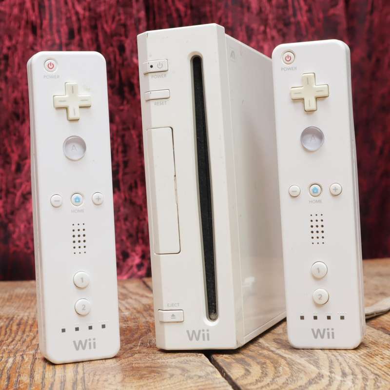 Nintendo Wii RVL-001(EUR) Gaming Console with Controllers