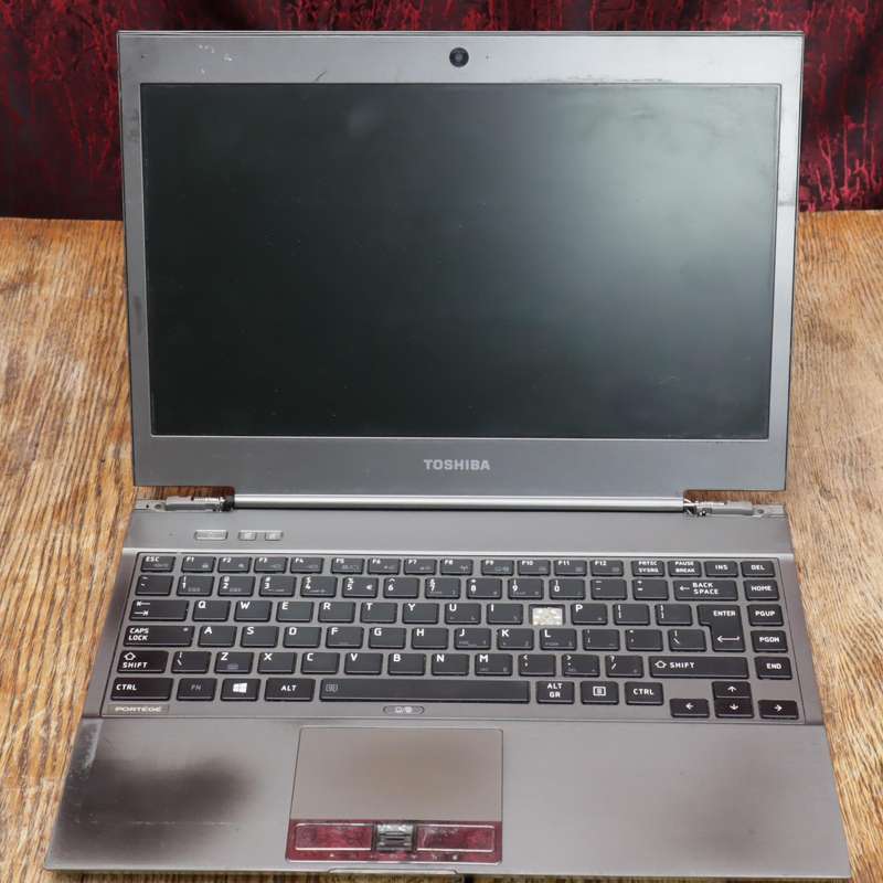 Toshiba Portege Z930 13" Laptop PC Core i7 4GB RAM 2.1GHz