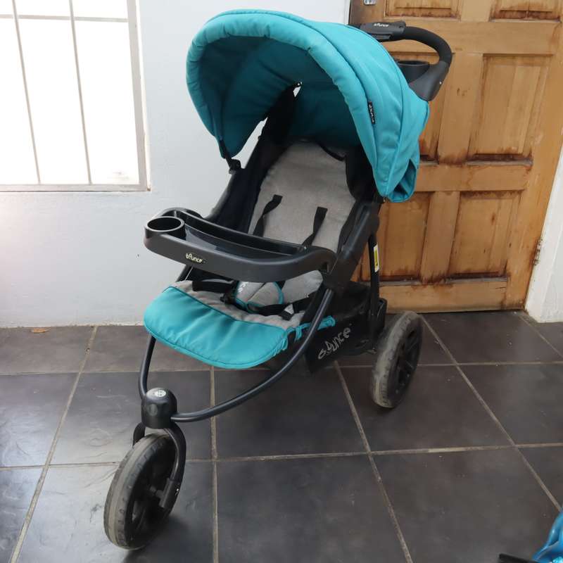 Bounce Toby 3-Wheel Travel System Pram + Just Baby 3-in-1 Carrier BC1832 - Pre-Owned